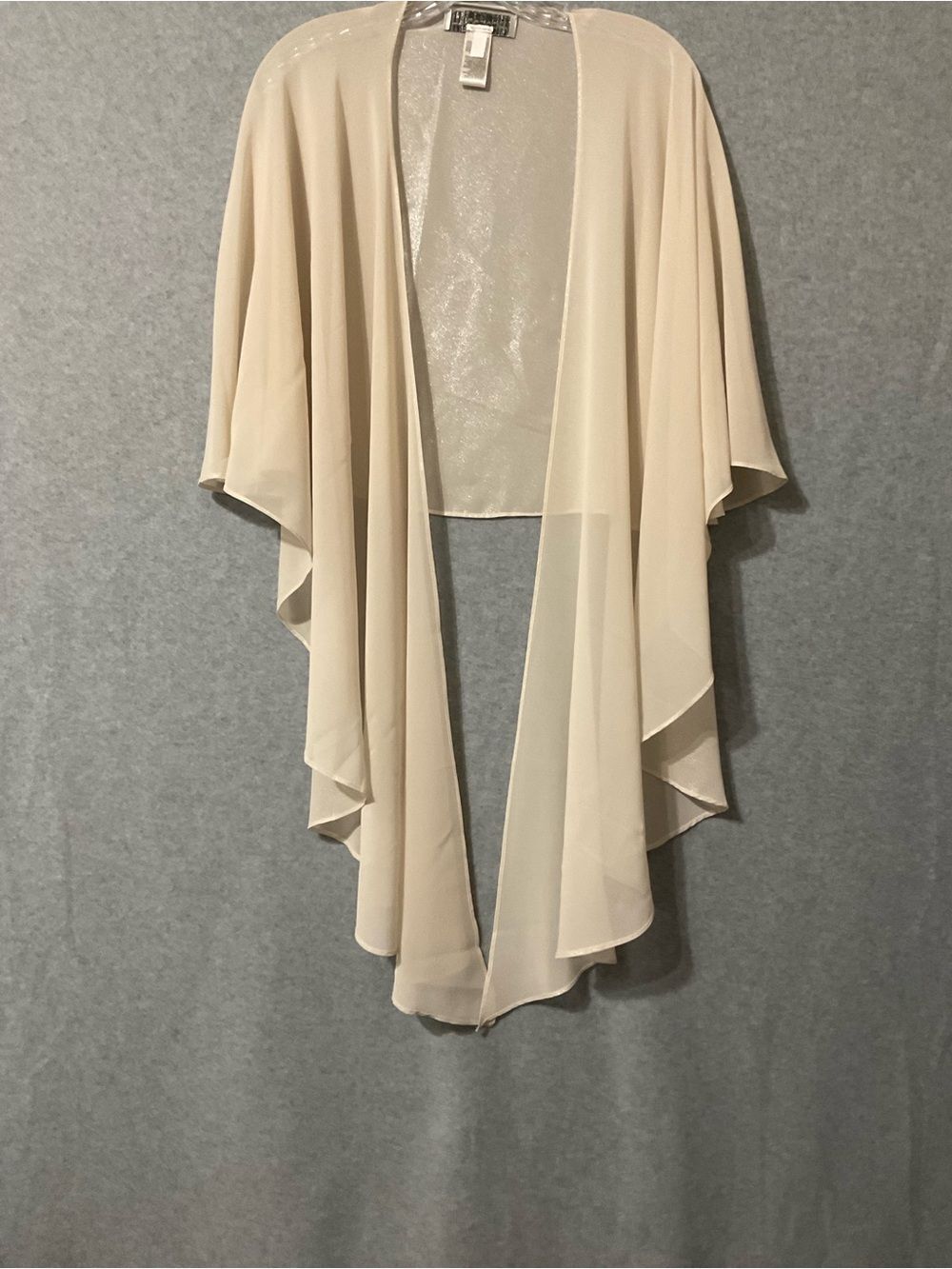 Y2K  Tahari Arthur And Levince Sheer Cream Shawl,Wraps for womans  Sz OS